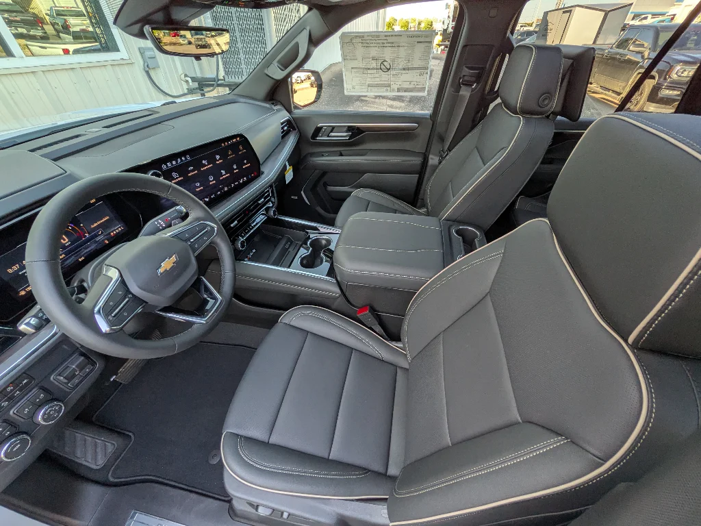 New 2026 Polar White Tricoat Chevrolet Premier image 9