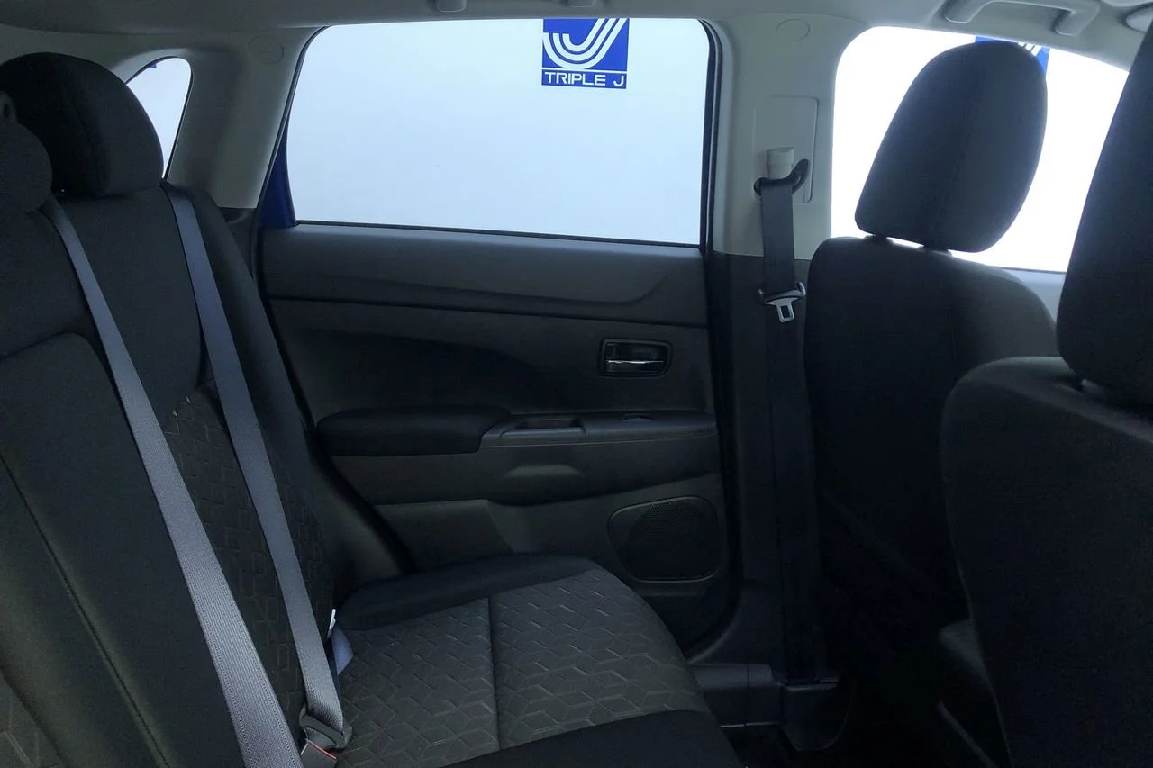 New 2026 Octane Blue Mitsubishi S image 16