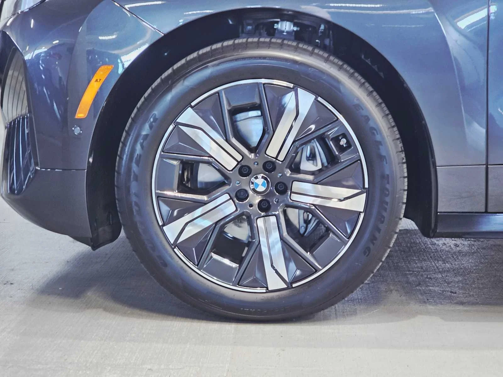 New 2026 Dark Graphite Metallic BMW xDrive45 image 8