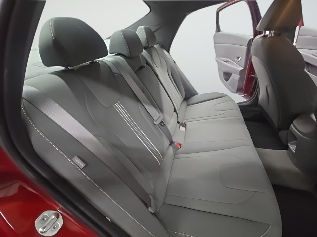 Used 2025 Red Hyundai SEL Convenience image 23