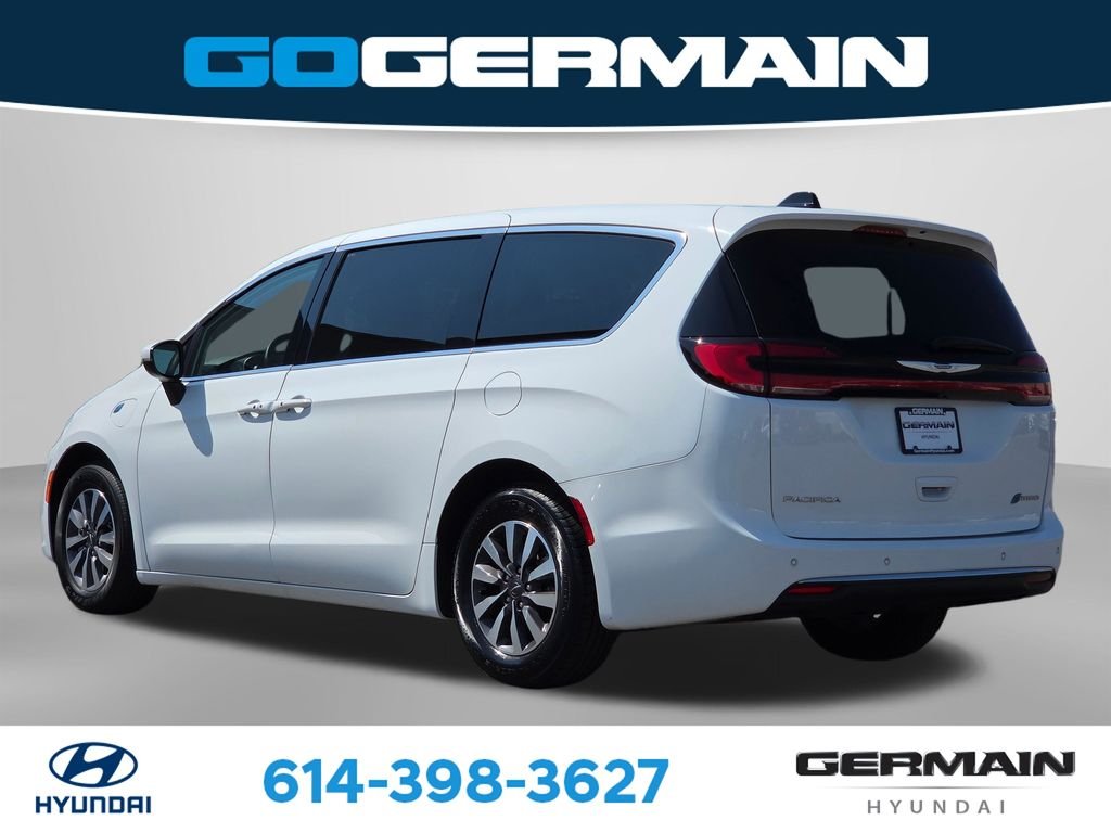 Used 2023 White Chrysler Touring L image 10