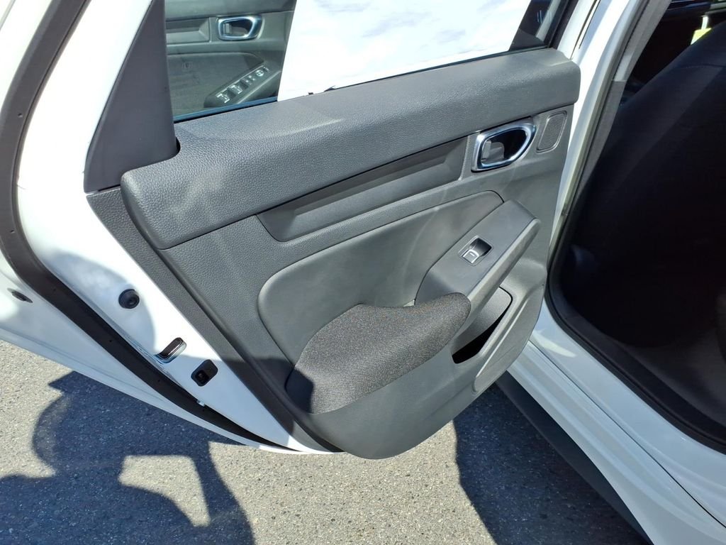 2025 Honda Civic Hatchback Sport - Photo 14