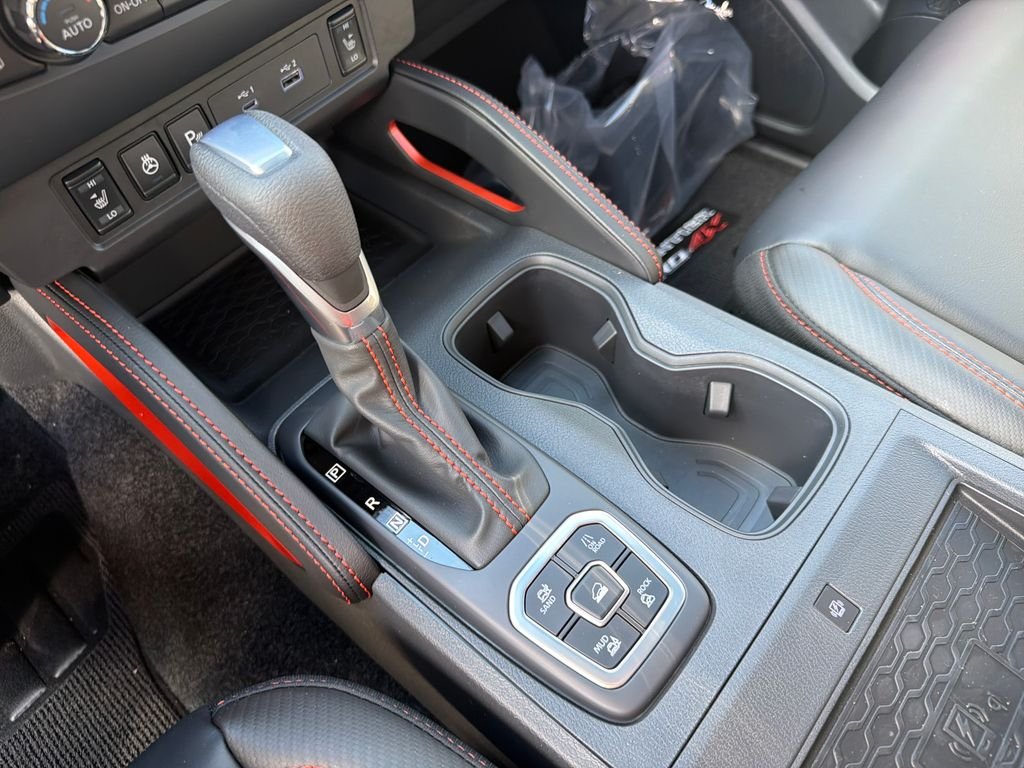 New 2026 Nissan Frontier PRO-4X 4D Crew Cab