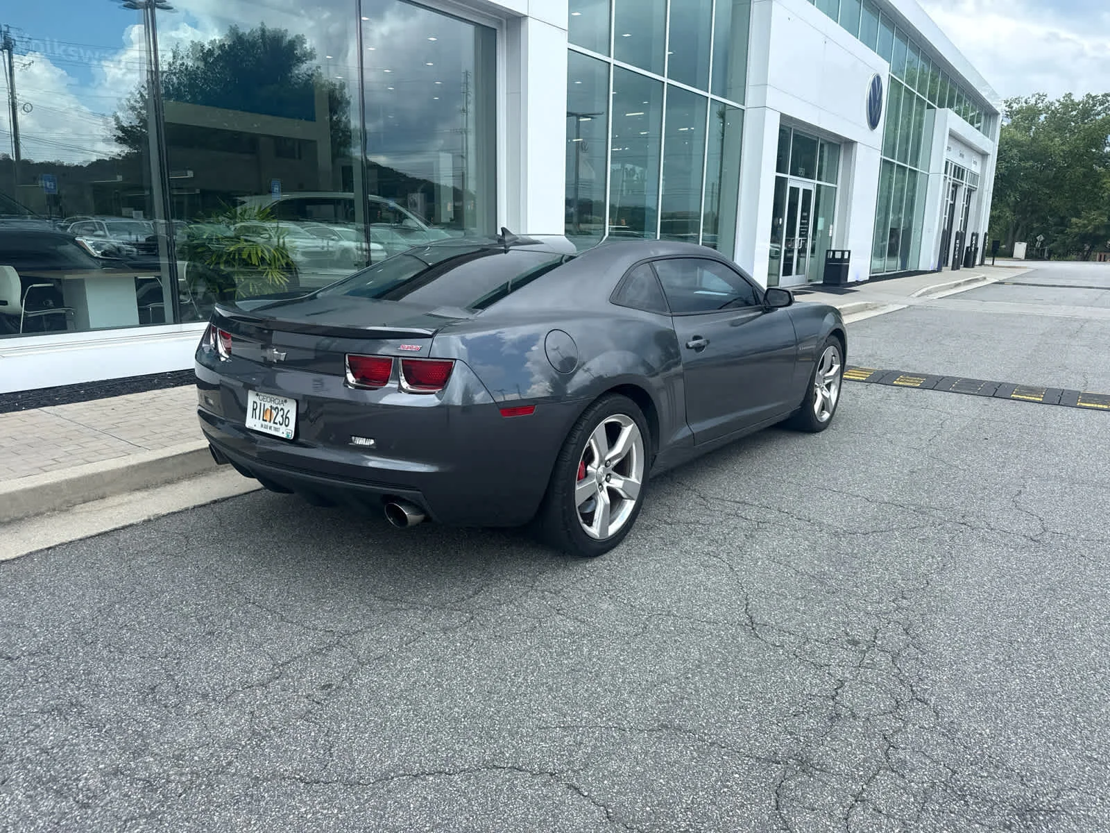 Used 2011 Cyber Gray Metallic Chevrolet 2SS image 7