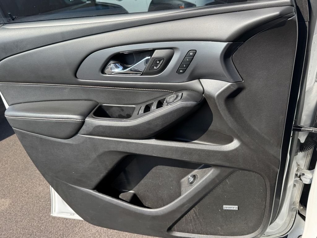 Used 2018 Beige Chevrolet Premier image 18
