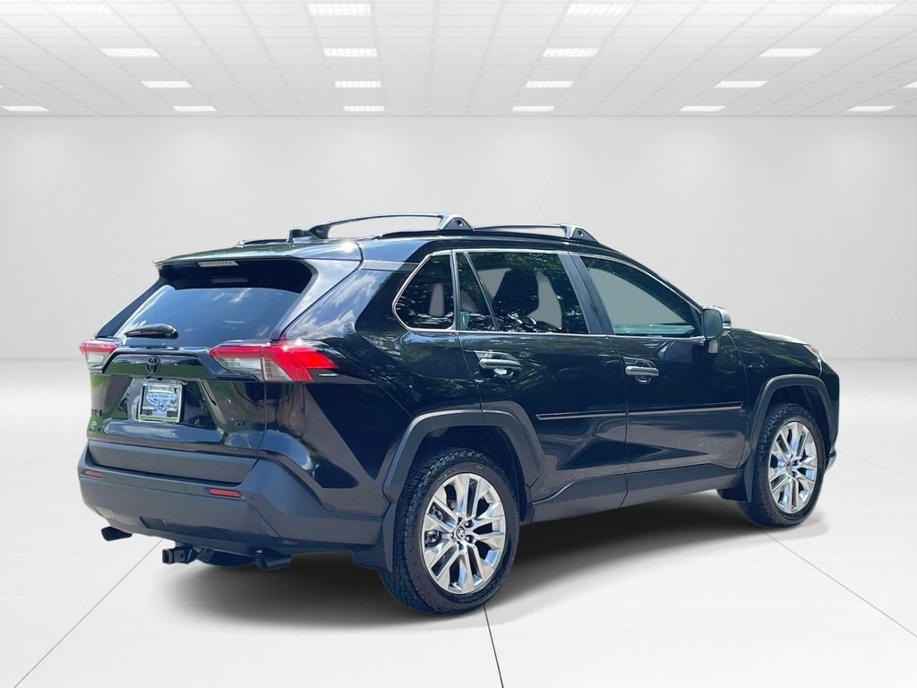 Used 2025 Black Toyota XLE Premium image 6
