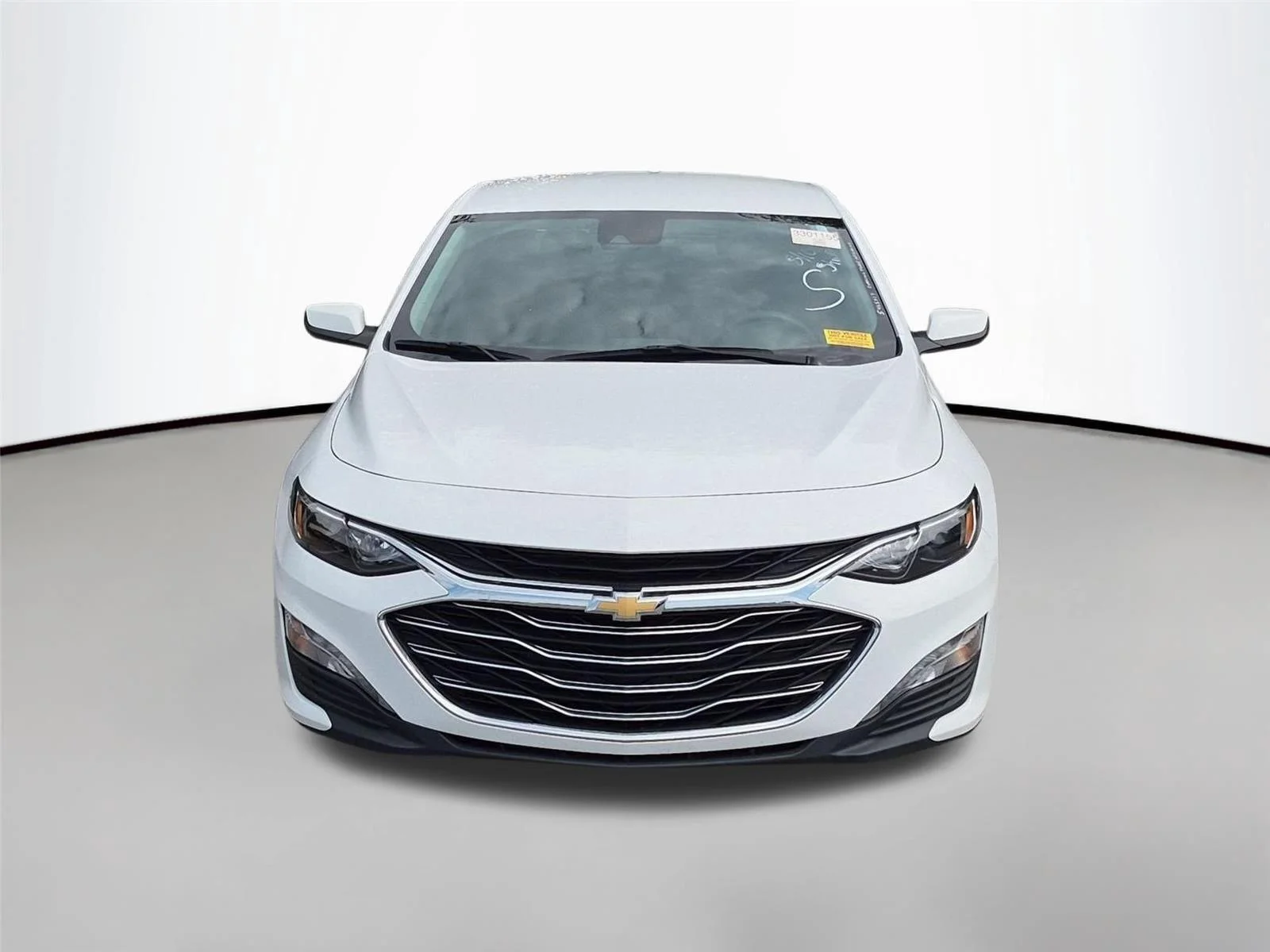 Used 2024 Summit White Chevrolet LT image 8