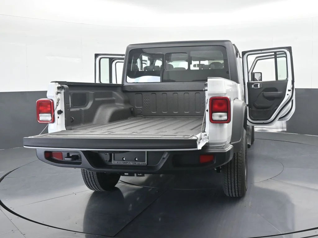 New 2026 Bright White Clear-Coat Exterior Paint Jeep Sport image 65
