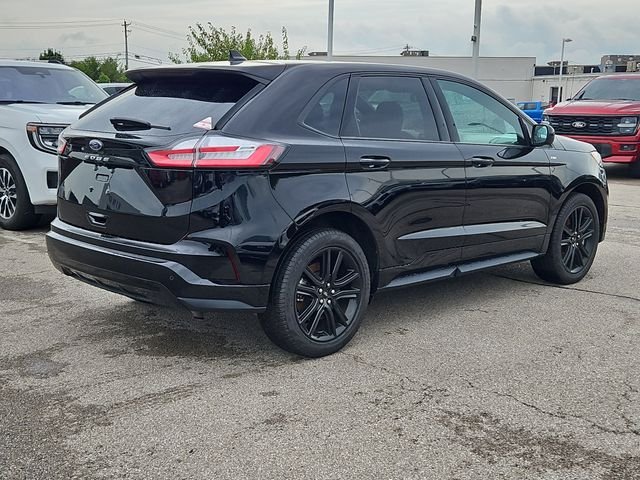 Certified Used 2024 Agate Black Metallic Ford ST Line image 5