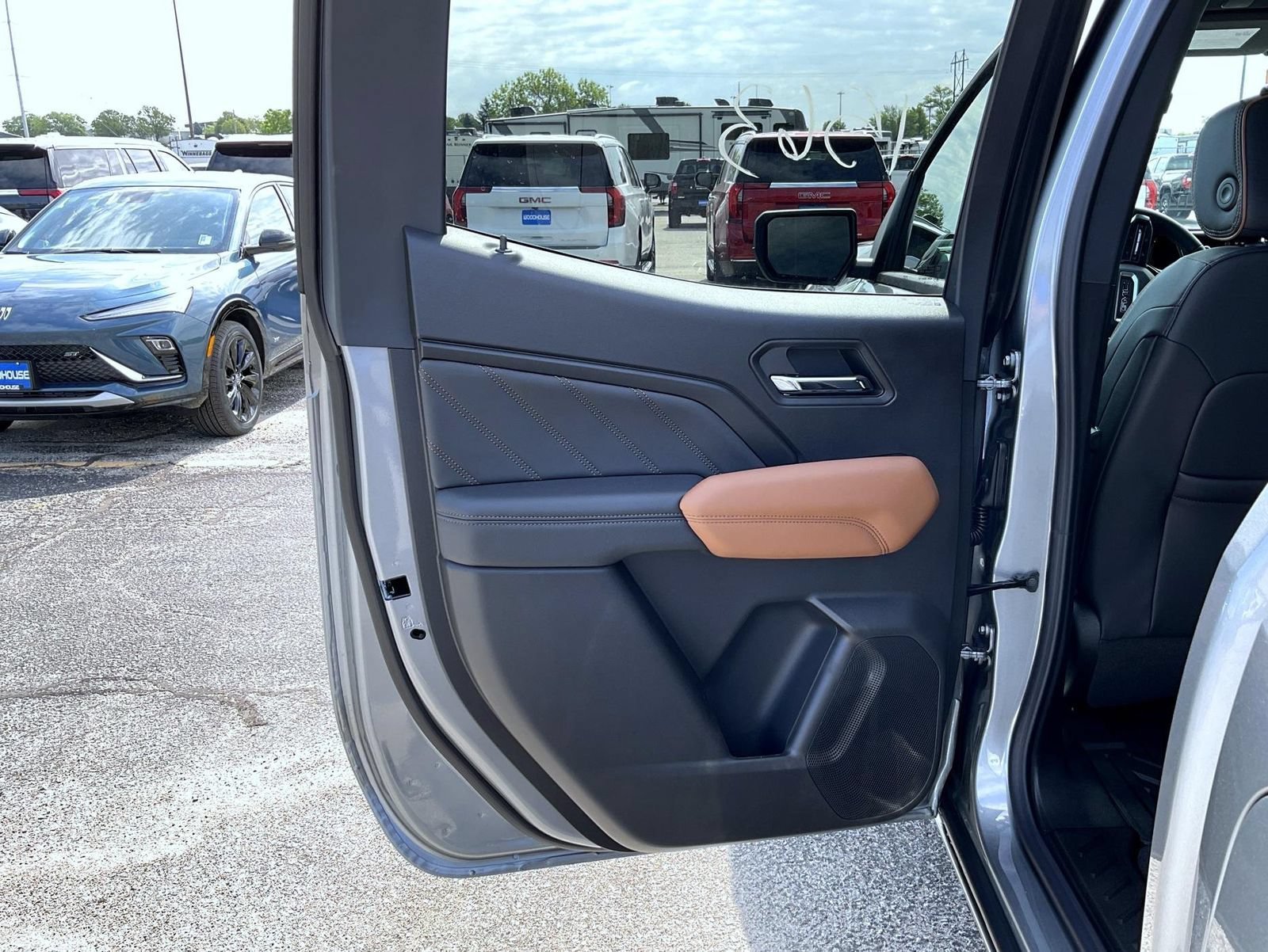 New 2026 Sterling Metallic GMC AT4 image 20