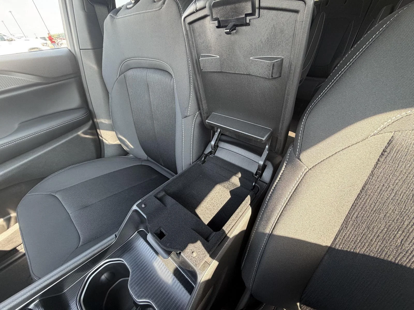 New 2026 Silver Zynith Exterior Paint Jeep Laredo image 15
