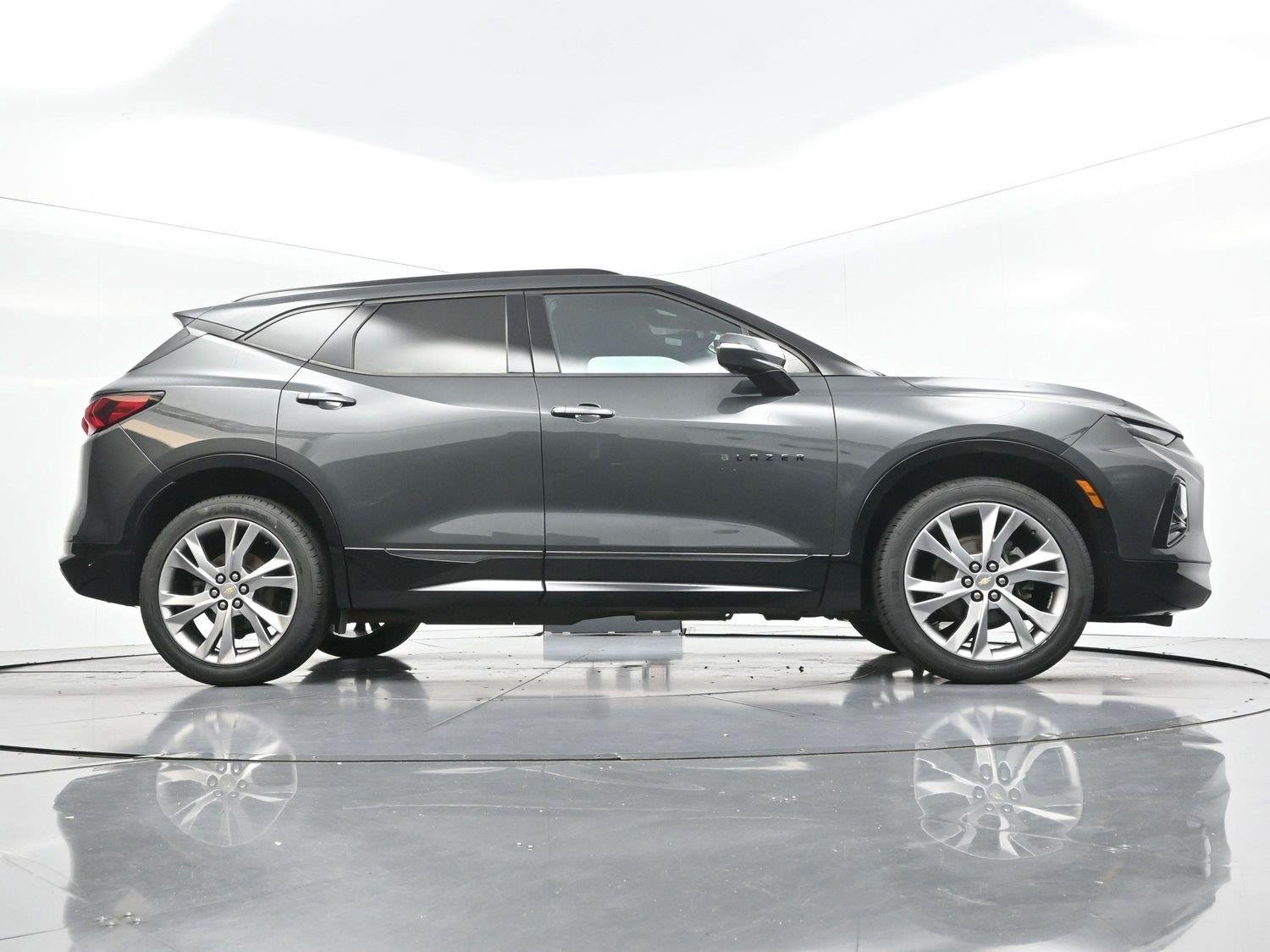 Used 2020 NIGHTFALL GRAY METALLIC Chevrolet RS image 49