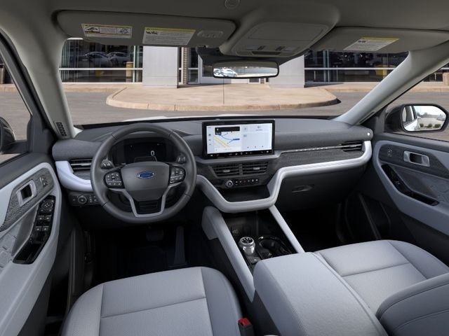 New 2026 Star White Metallic Tri-Coat Ford Platinum™ image 9