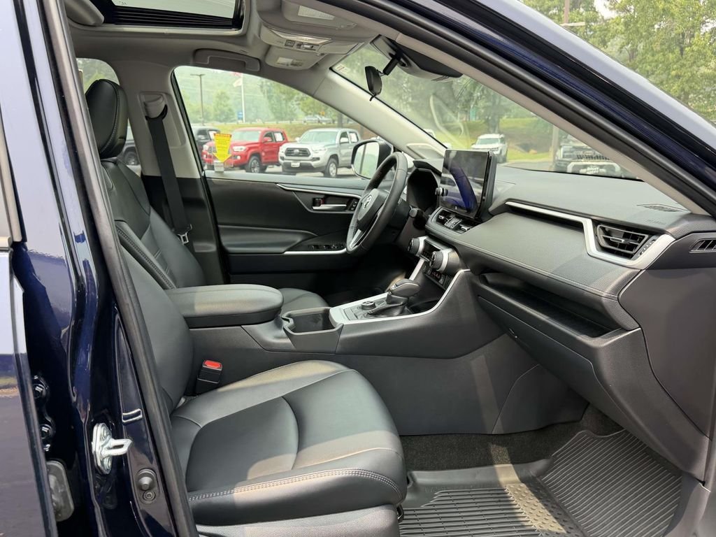 Certified Used 2025  Toyota XLE Premium image 12