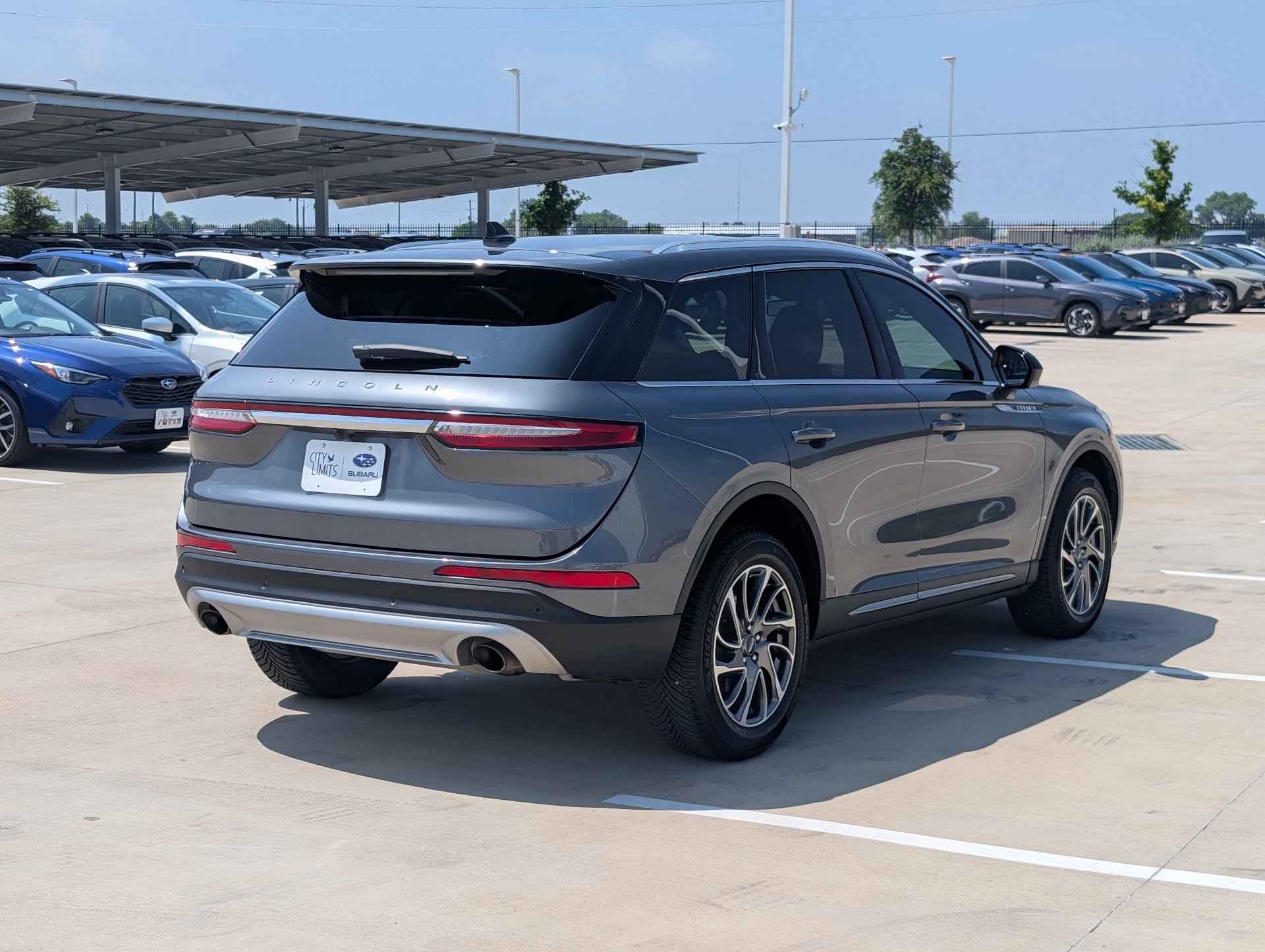Used 2021 Gray Lincoln Standard image 5