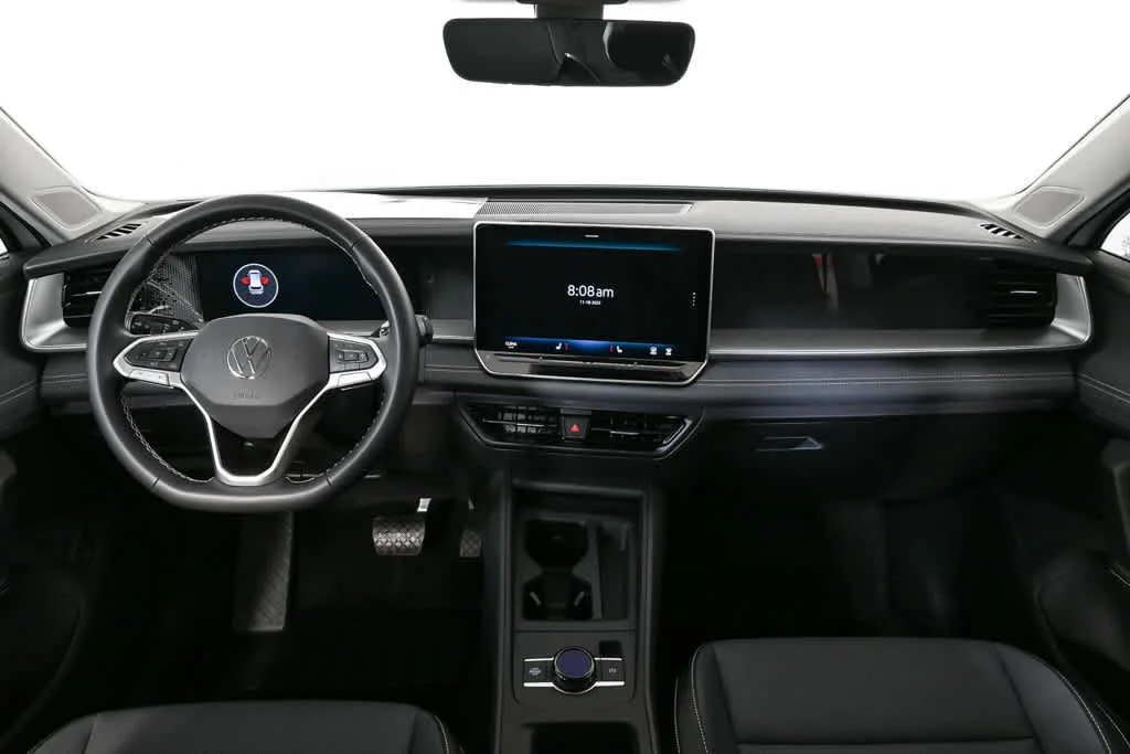 New 2026 Pure White Volkswagen SE image 15