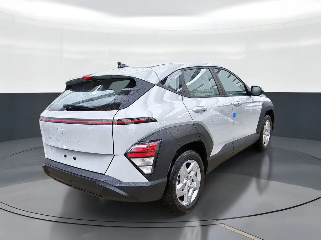 New 2027 Gray Hyundai SE image 3