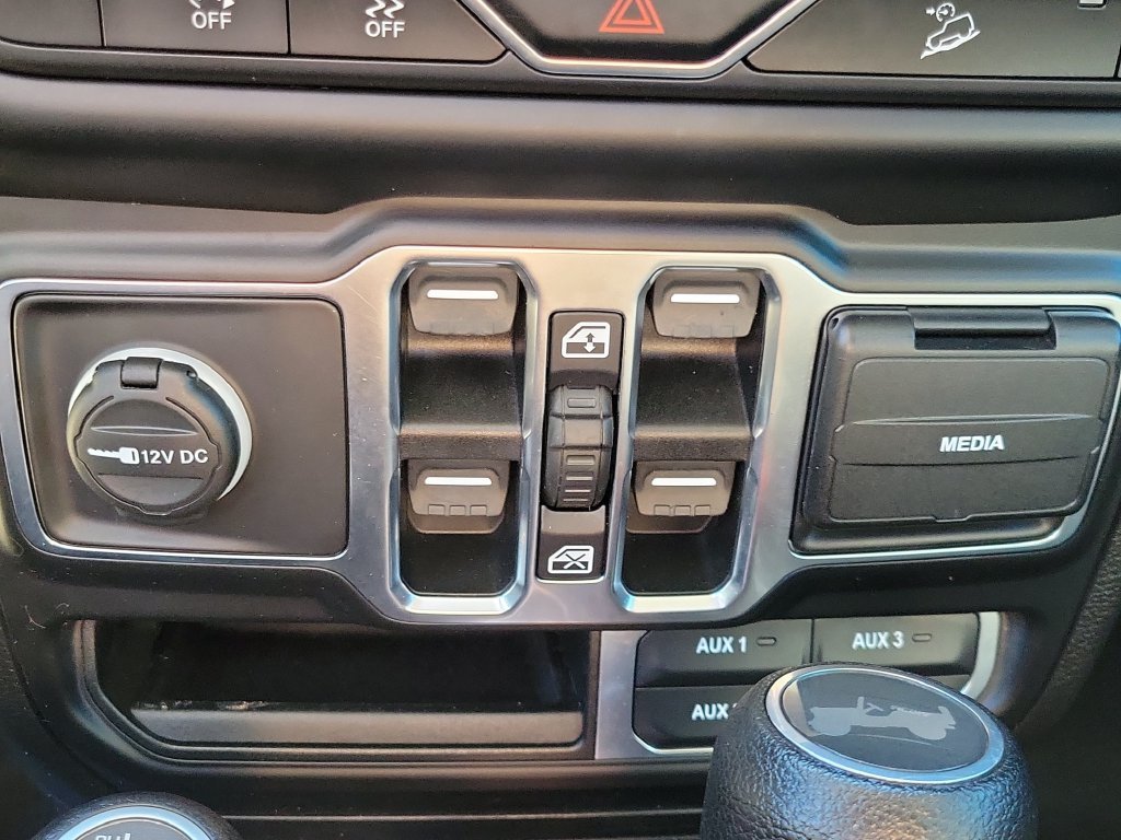 Used 2020 Gray Jeep North Edition 4x4 image 26