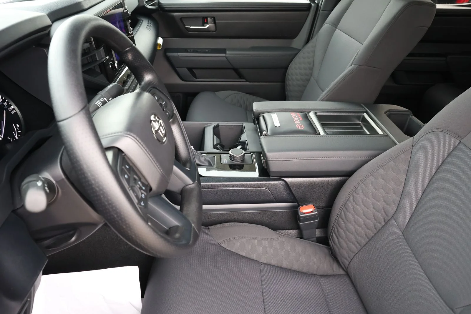 2026 Toyota Tundra SR5 - Photo 12