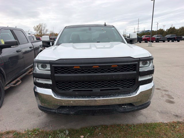 Used 2019 White Chevrolet LT image 2