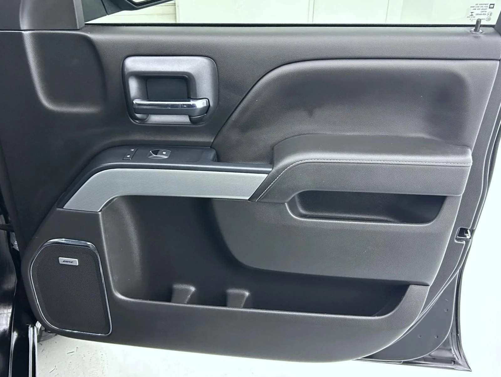 Used 2018 Black Chevrolet LTZ image 16