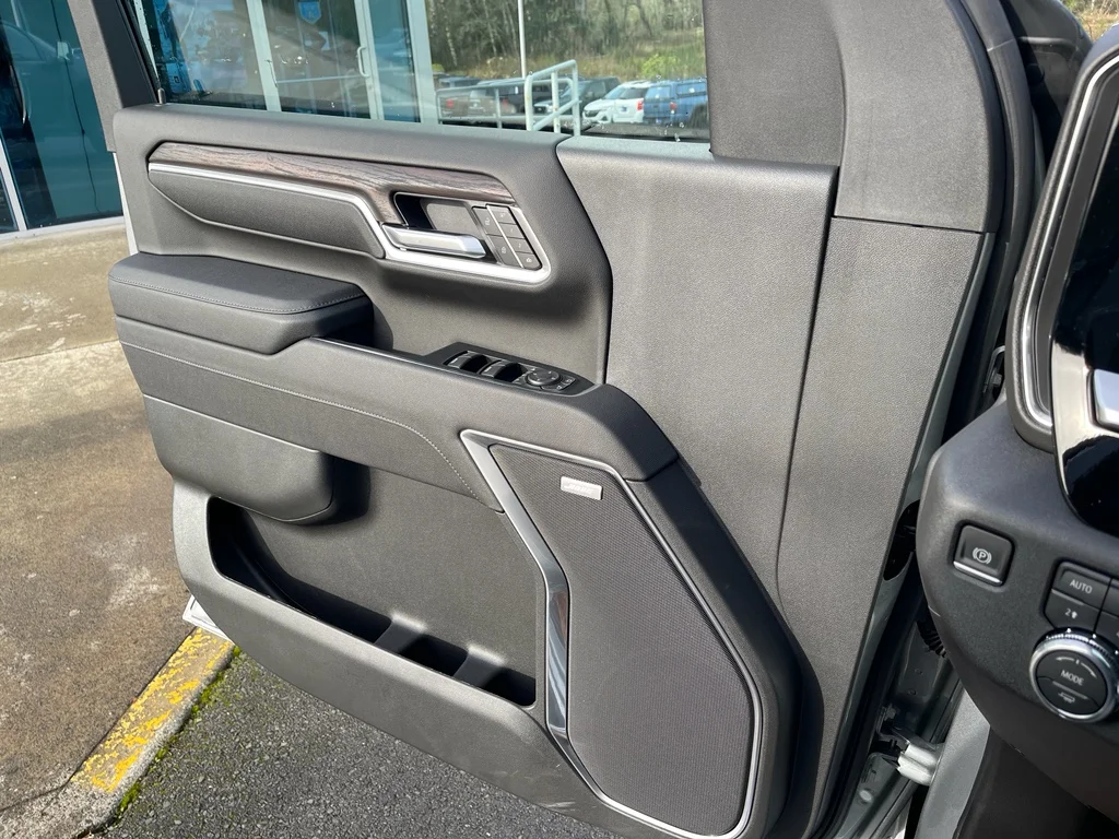 2026 GMC Sierra 2500HD SLT - Photo 14