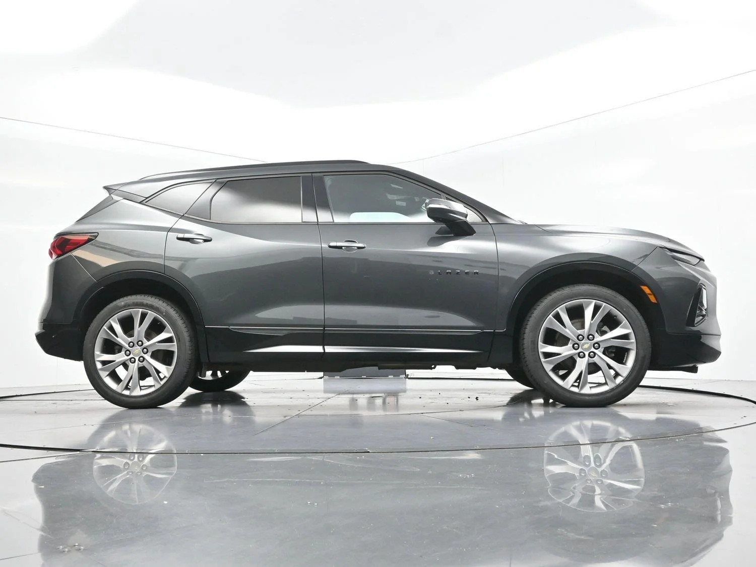 Used 2020 NIGHTFALL GRAY METALLIC Chevrolet RS image 49