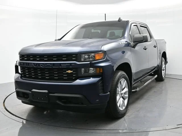 Used 2020 NORTHSKY BLUE METALLIC Chevrolet Custom image 3