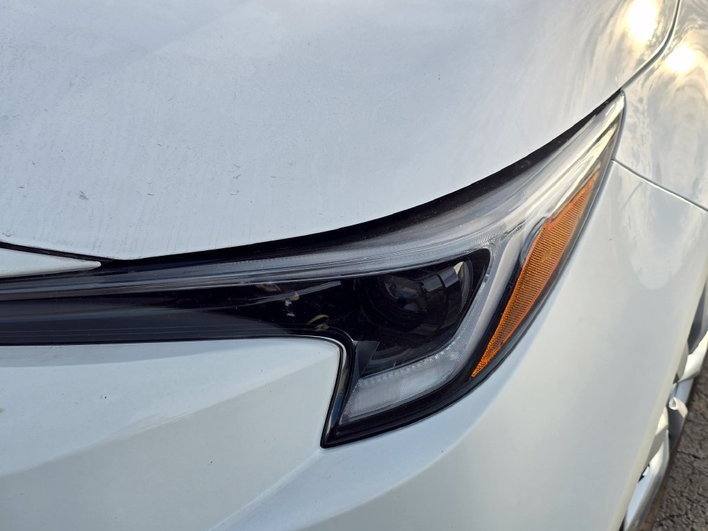 Used 2024 White Toyota LE image 26
