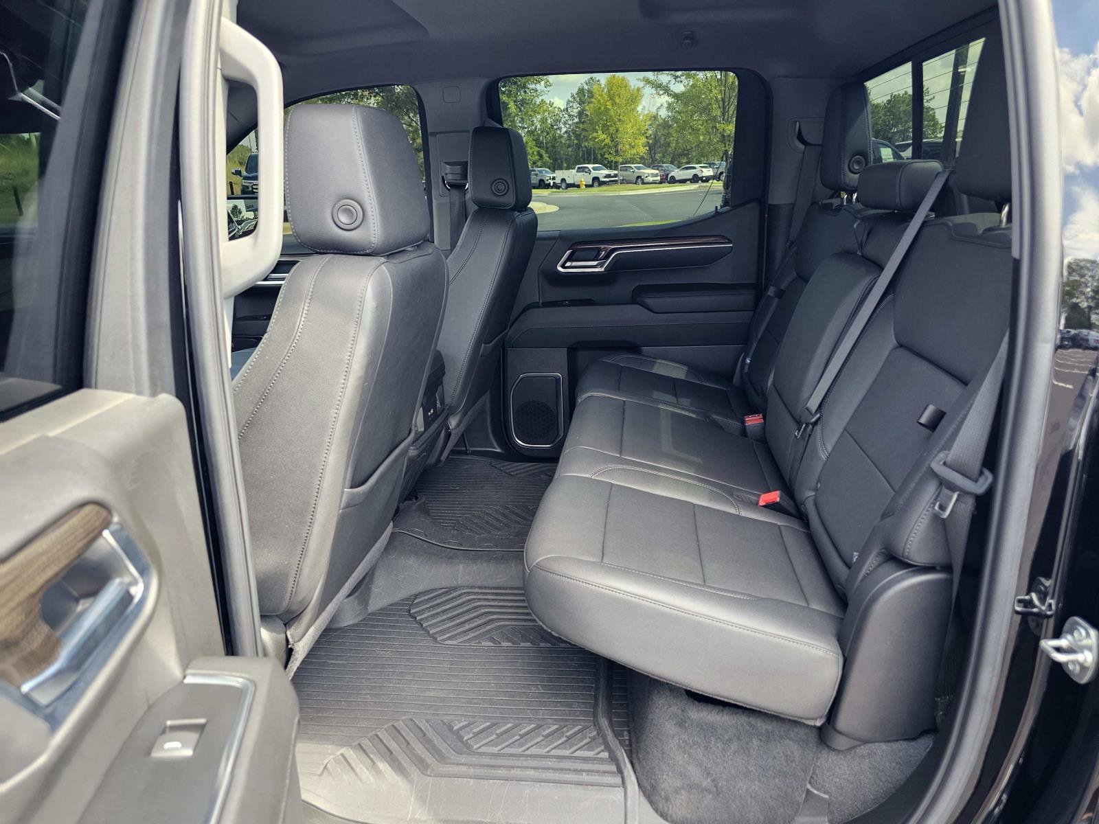 Used 2025 Black Chevrolet RST image 34