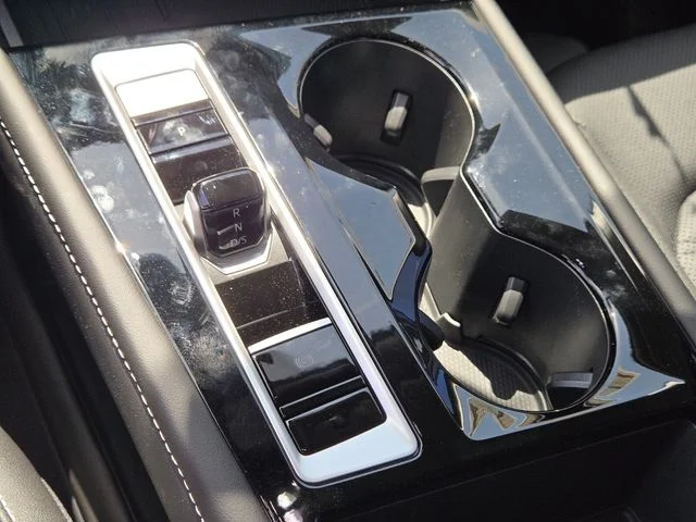 New 2026 Silver Volkswagen 2.0T SE w/Technology image 13