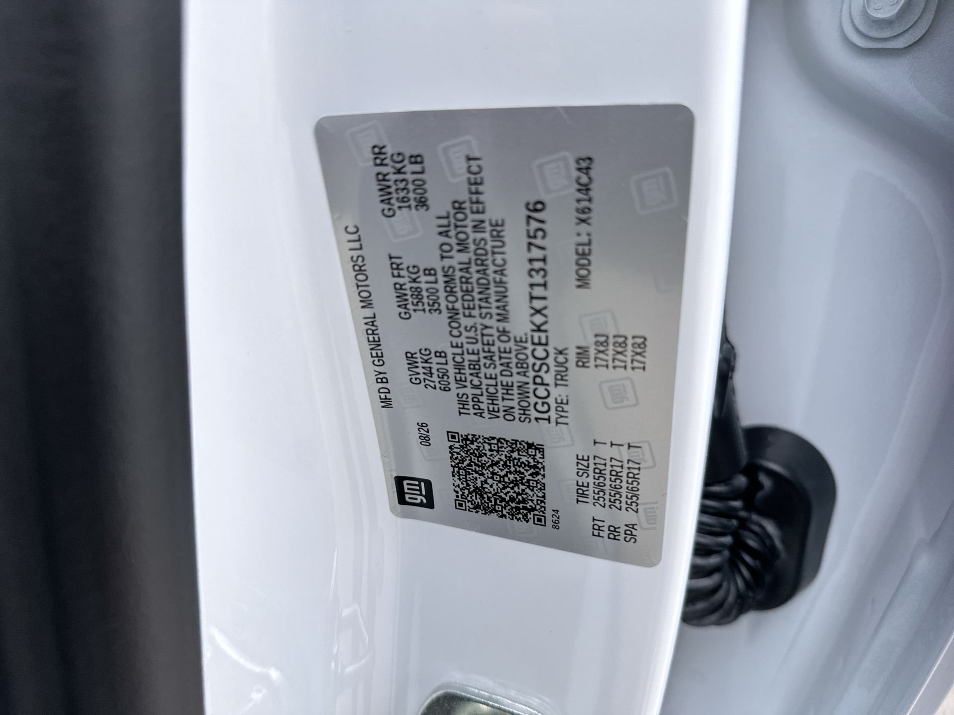 New 2026 Summit White Chevrolet LT image 61