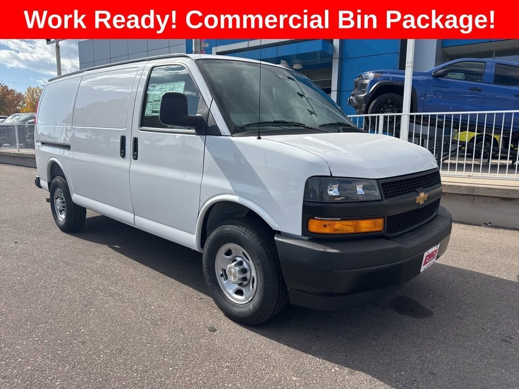 2025 Chevrolet Express 2500 Work Van HD's photo