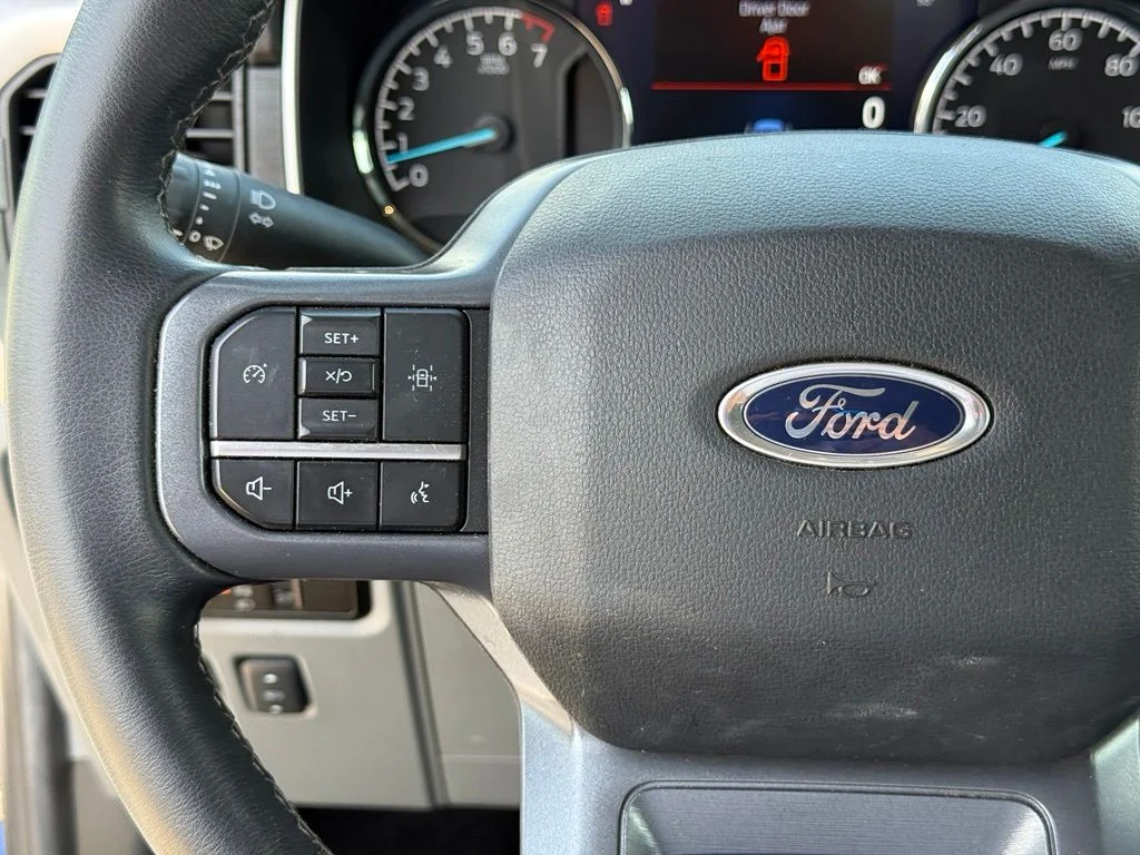 Used 2023 Blue Ford XLT image 16