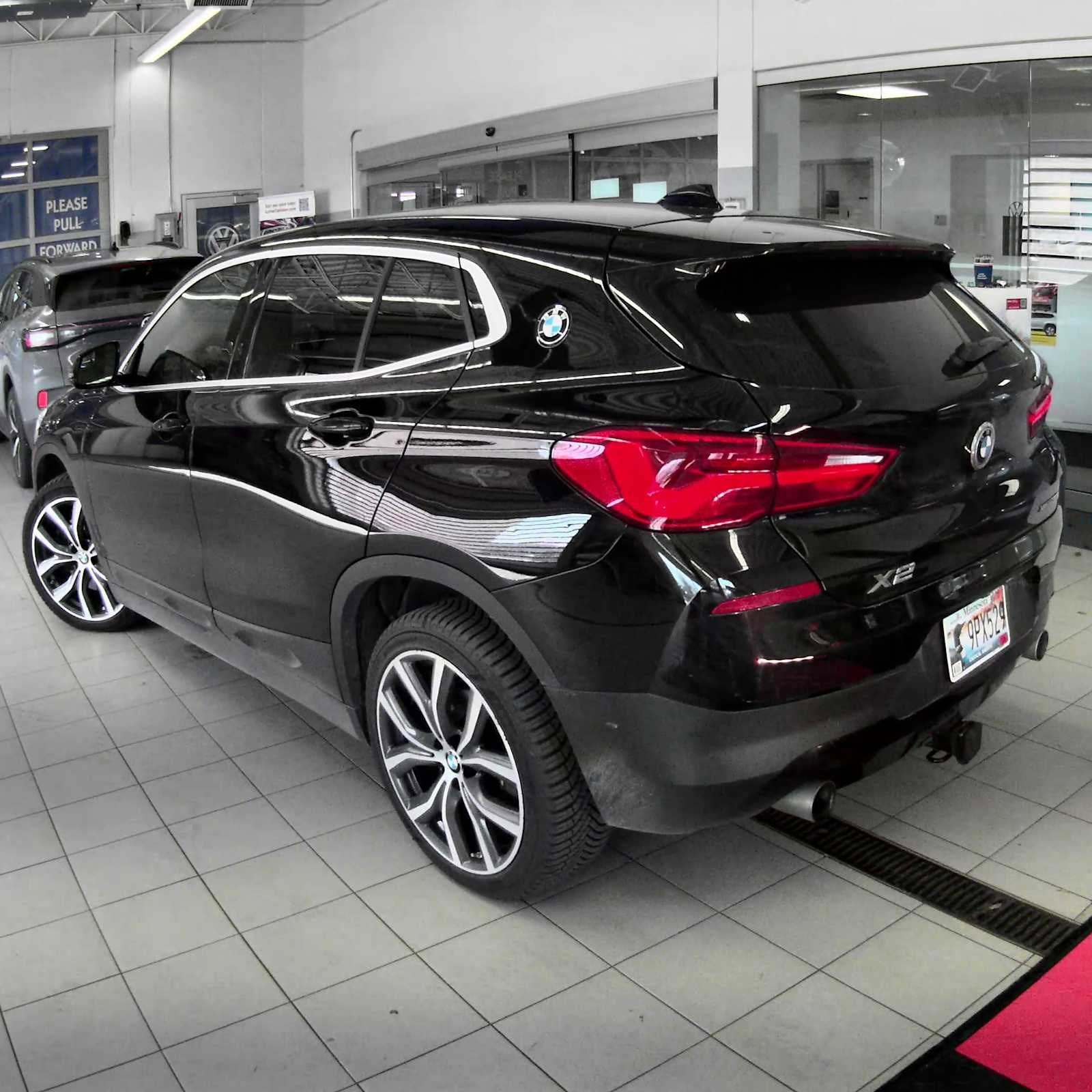 Used 2018 BMW X2 28i with VIN WBXYJ5C34JEF77143 for sale in St. Louis Park, MN