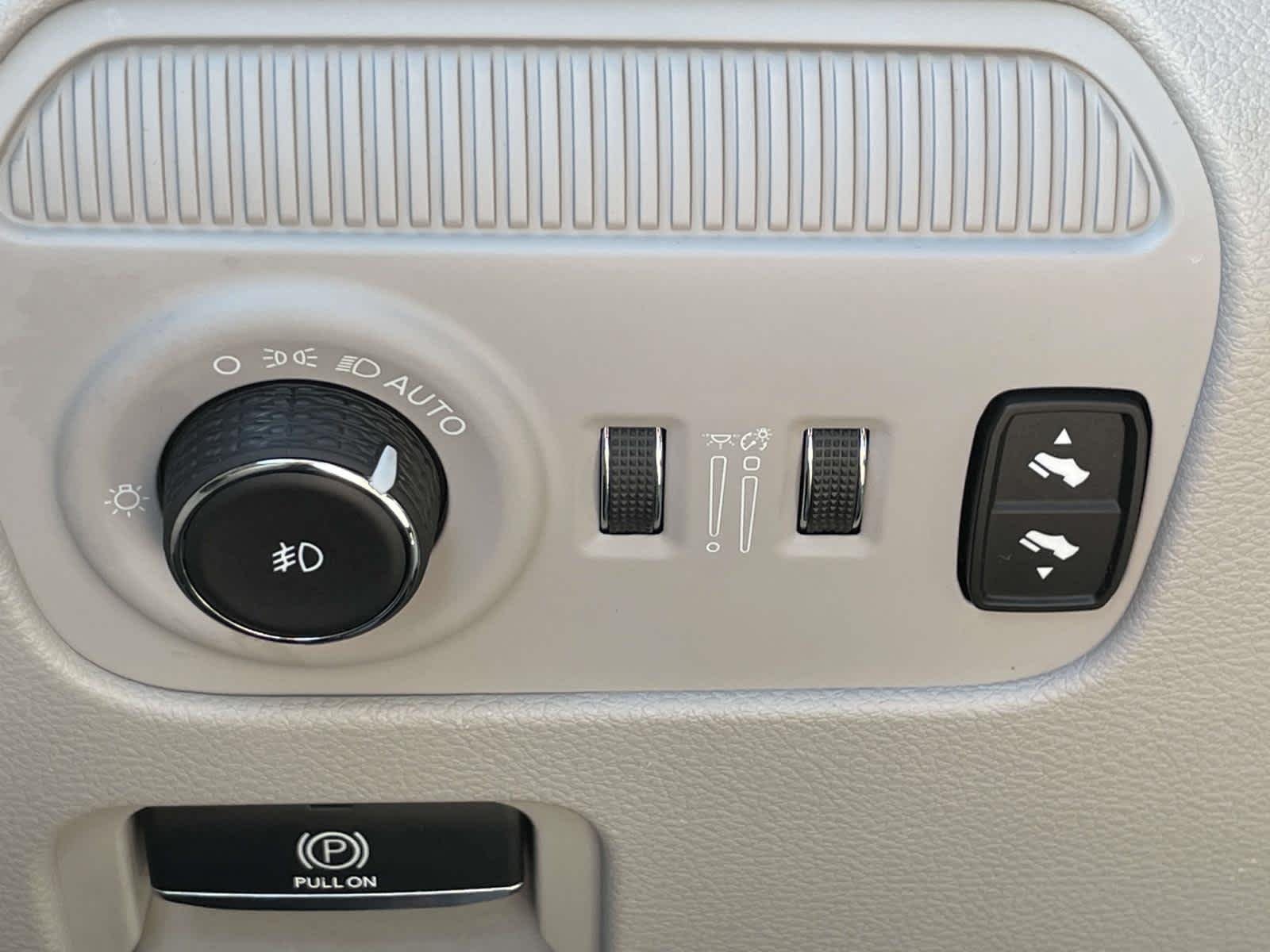 Used 2024 White Jeep 4x4 image 43