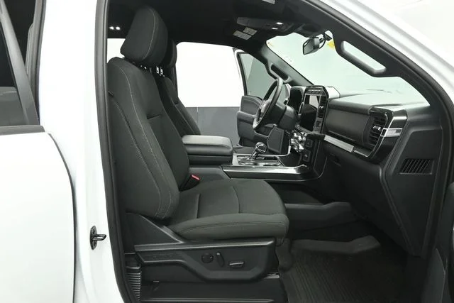 Certified Used 2023 Oxford White Ford XLT image 30