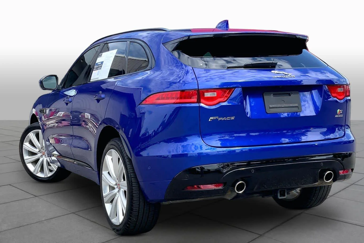 Used 2019  Jaguar S image 12