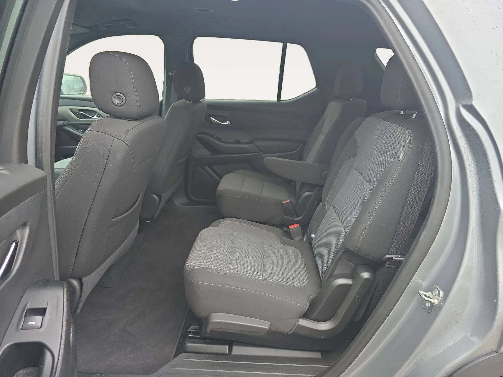 Used 2024 Sterling Gray Metallic Chevrolet LT Cloth image 22