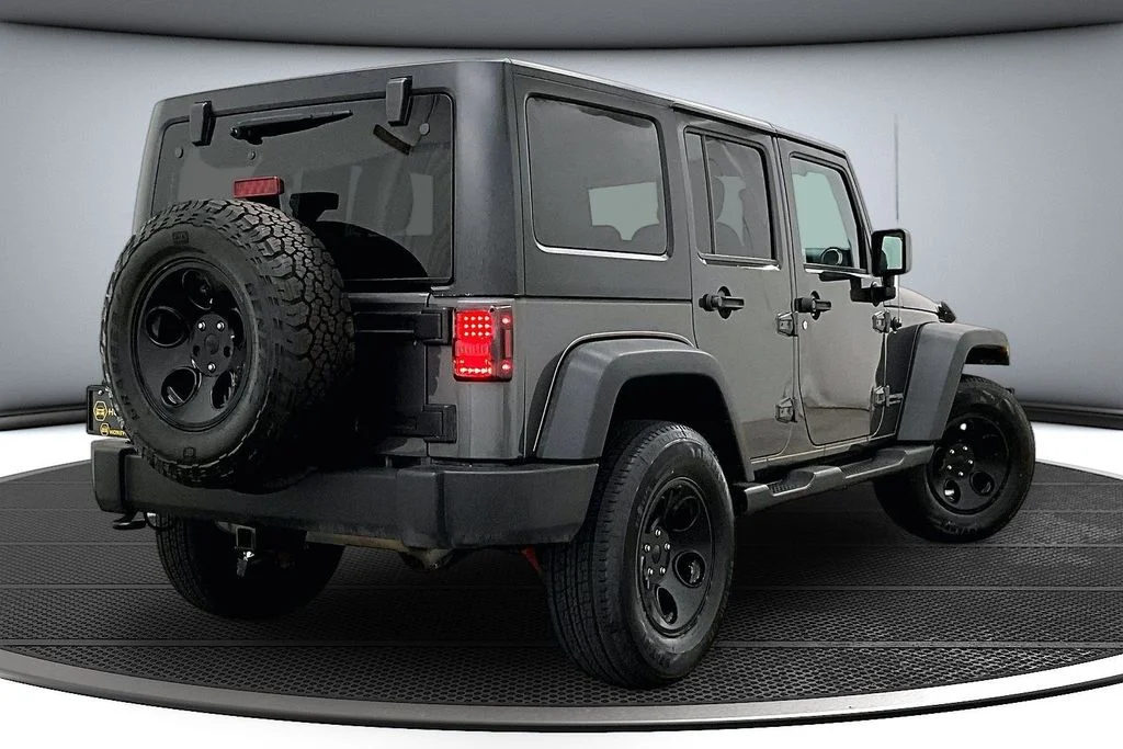 Used 2018 Gray Jeep Unlimited Rubicon image 6