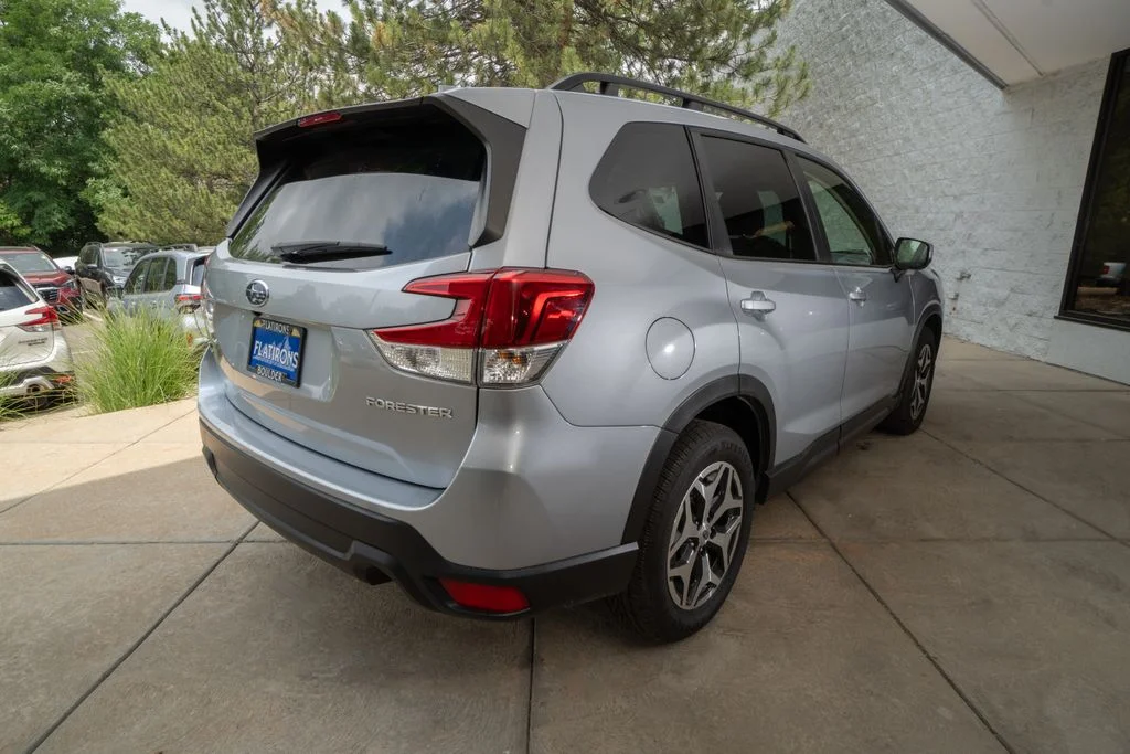 Used 2022 Silver Subaru Premium image 6