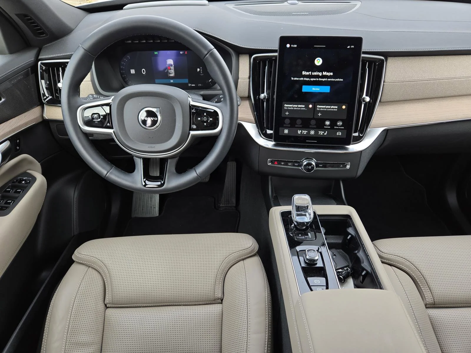 Used 2026 Aurora Silver Volvo Ultra image 27