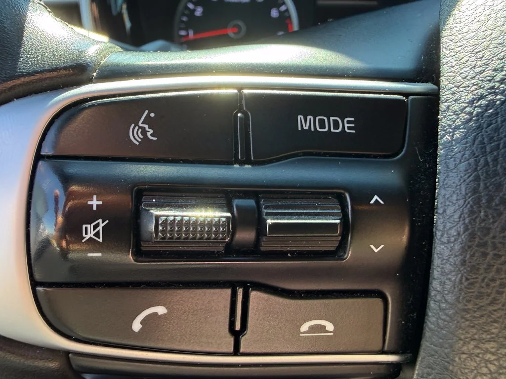 Used 2022 White Kia GT-Line image 18