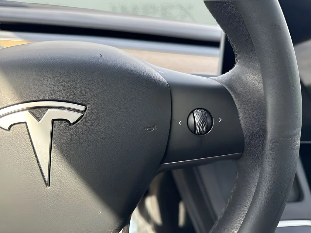 Used 2023 White Tesla Long Range image 17