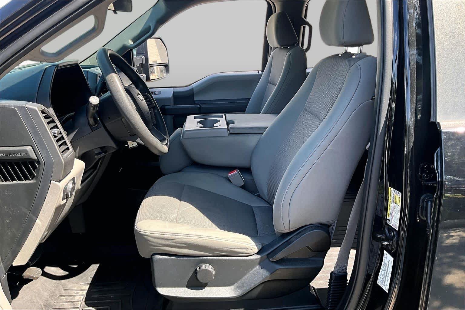 Used 2018 Shadow Black Ford XL image 7