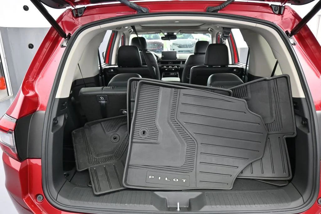 Used 2024 Radiant Red Metallic II Honda Touring image 46