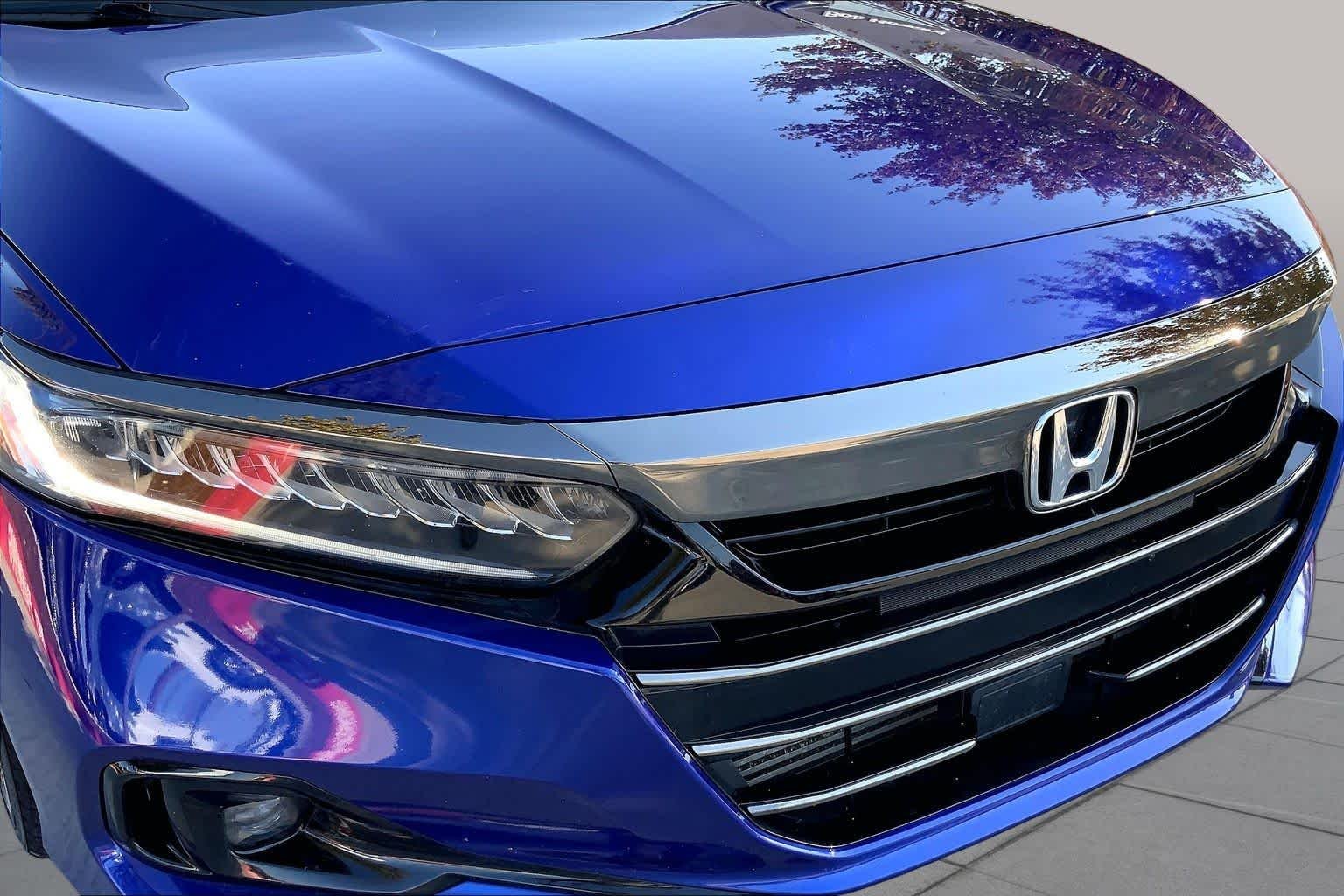 Used 2021 Still Night Pearl Honda Sport image 32