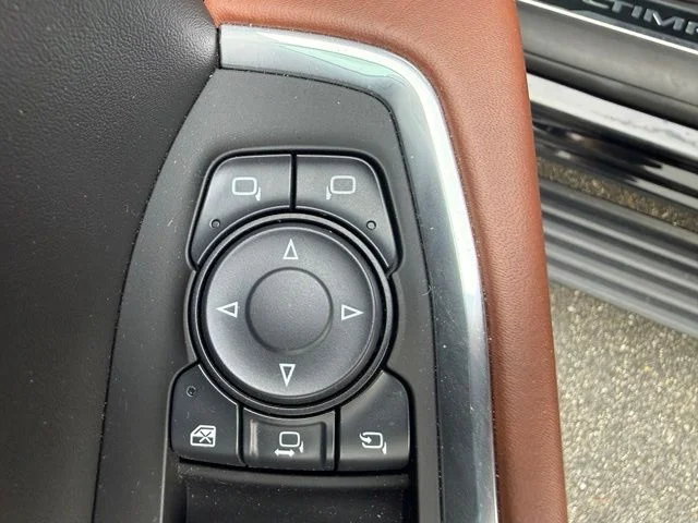 Used 2025 Onyx Black GMC Denali Ultimate image 21
