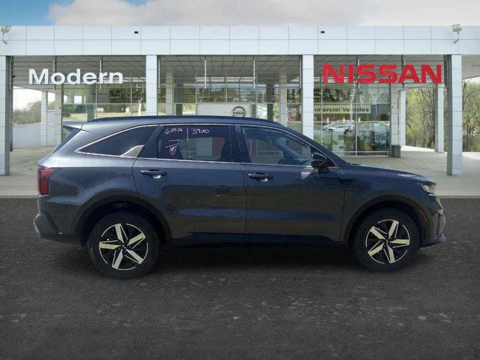 Used 2021 Gravity Grey Kia EX image 8