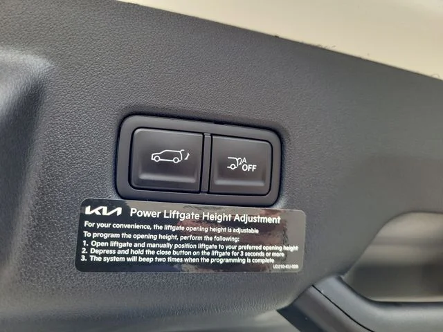 New 2027 Glacial White Pearl Kia X-LINE SX PRESTIGE image 10